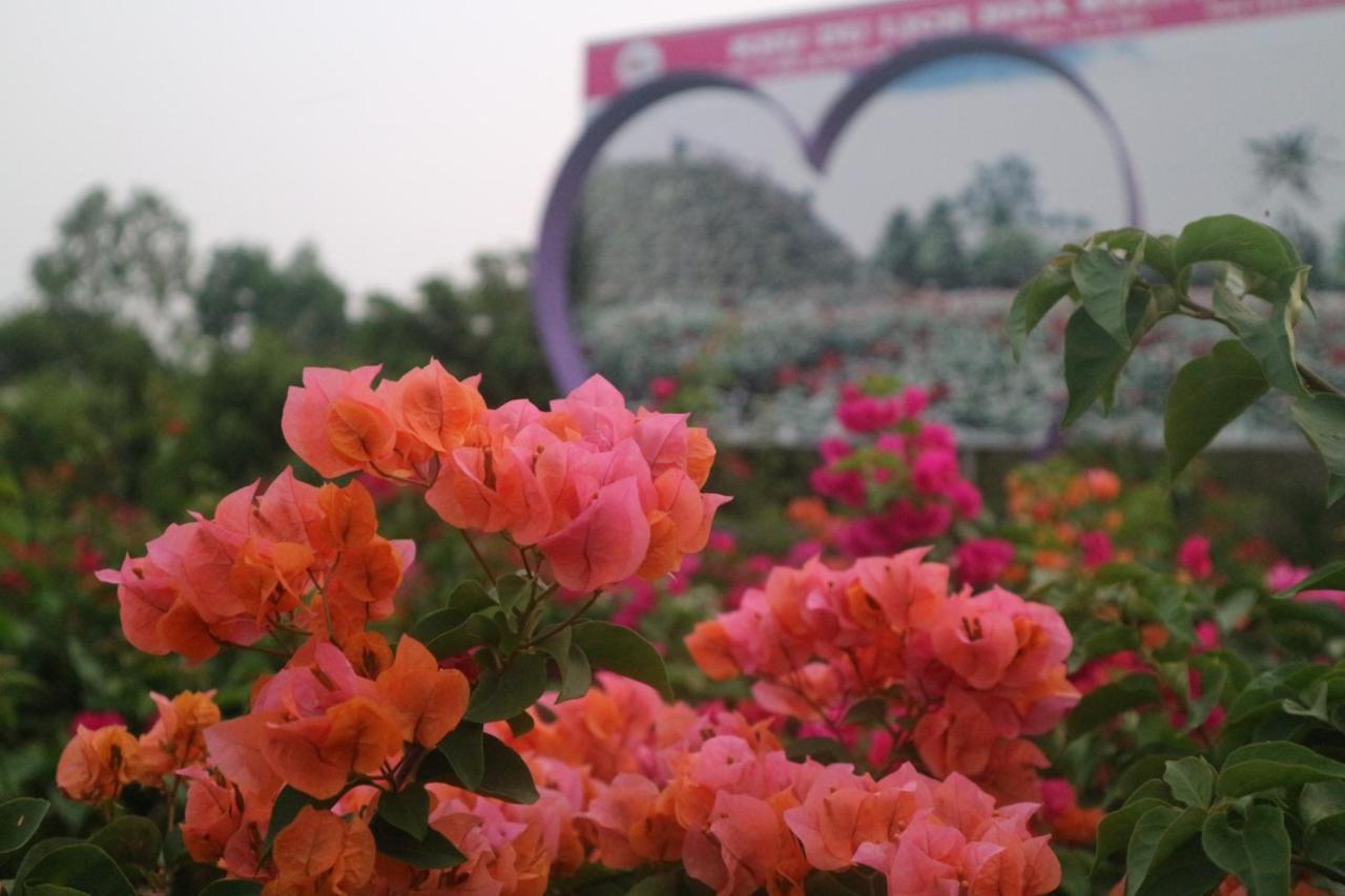 Sadec Farmstay - Khu Du LịCh Hoa KiẻNg Sa DéC Ap Khanh Nghia Buitenkant foto